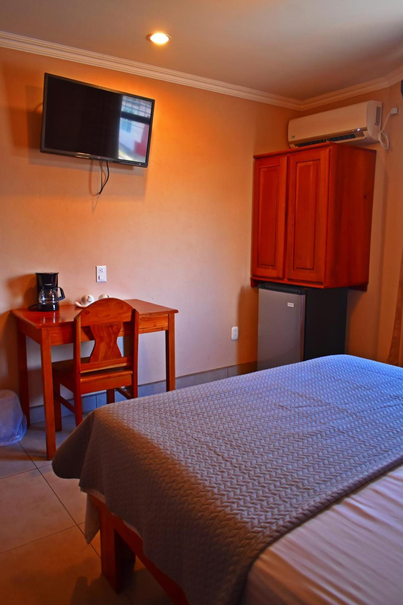 Hotel Cabinas Midey 푼타레나스 외부 사진